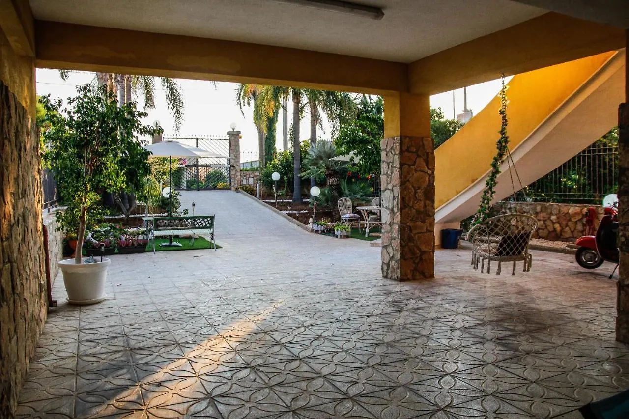 Villa Silvana-Fronte Mare مارسالا